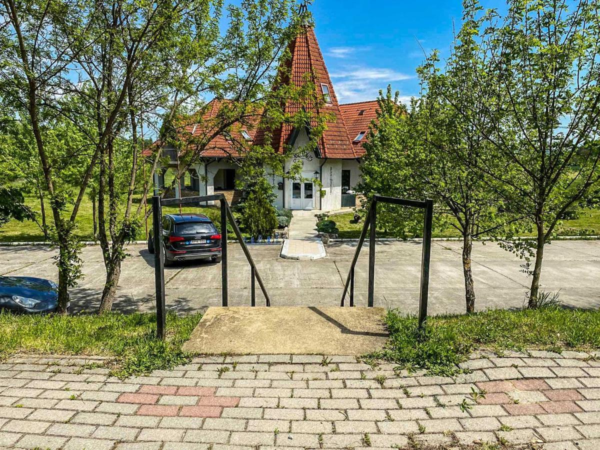 Bed and Breakfast Mathias Haz Магяргертеленд Екстер'єр фото